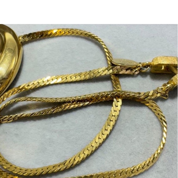 Givenchy Vintage Gold Necklace
$329 $450
Size: OS - Picture 9 of 12